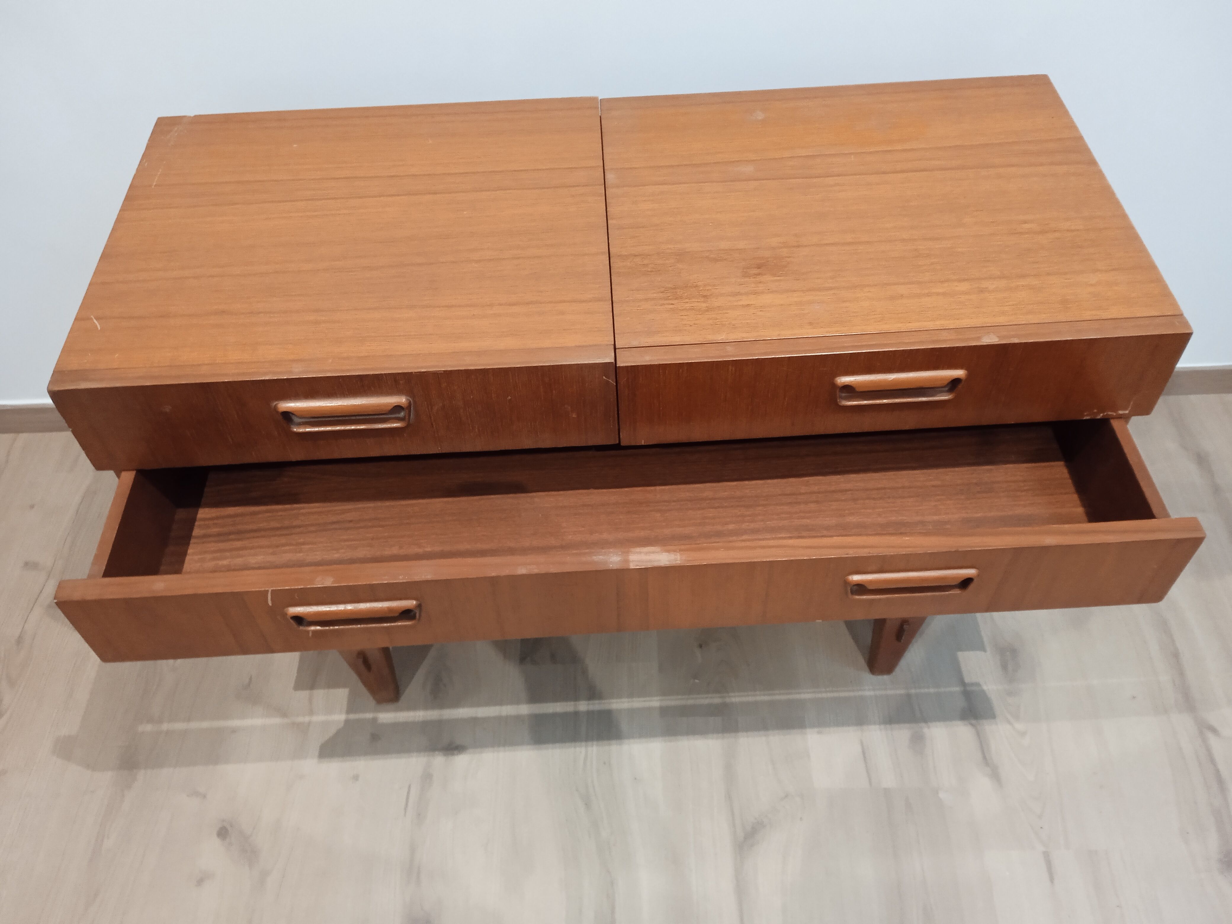 Chest of drawers tea table 60s scandinavian style
