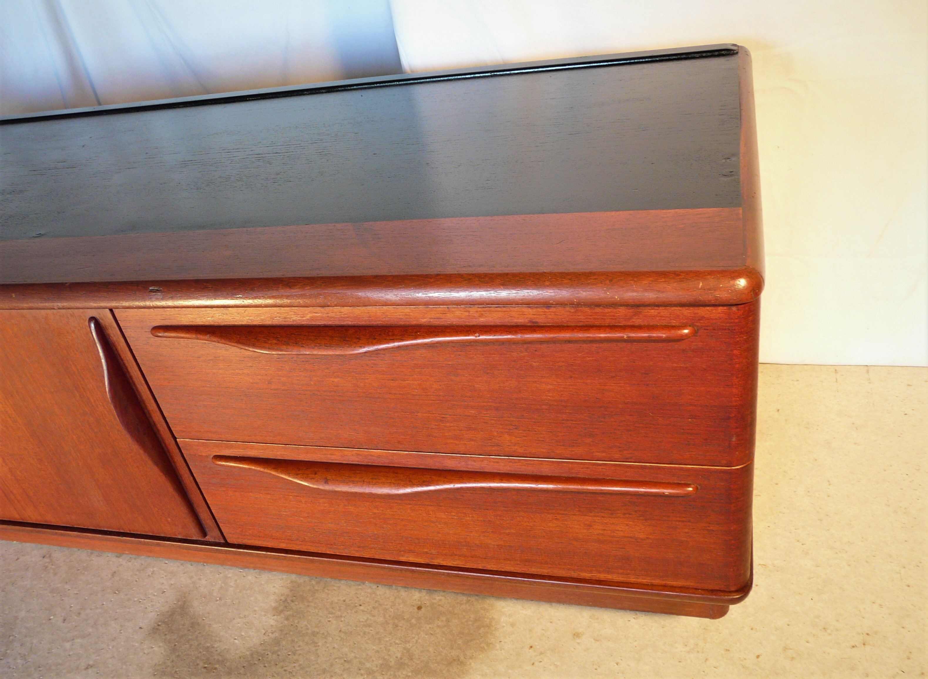 Vintage Scandinavian teak bass row