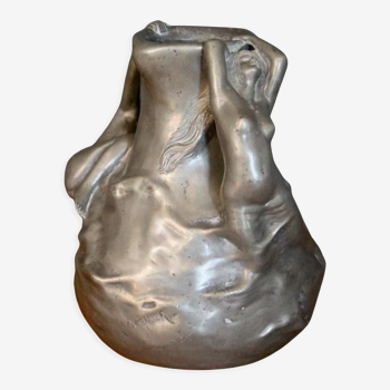 Sculptural bronze vase by Jean-Garnier