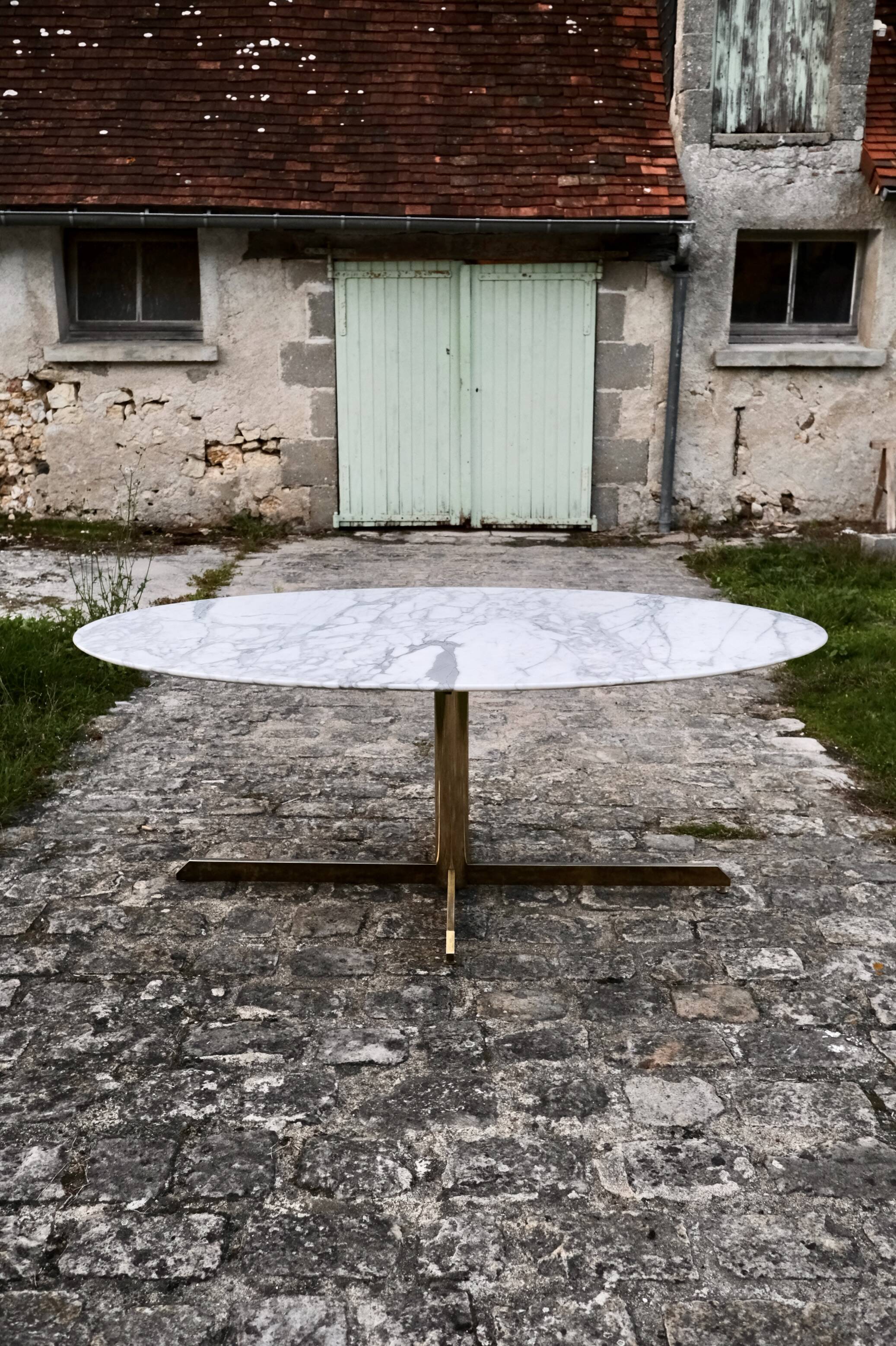 Super Malta marble and brass dining table, Roche Bobois, 1980s