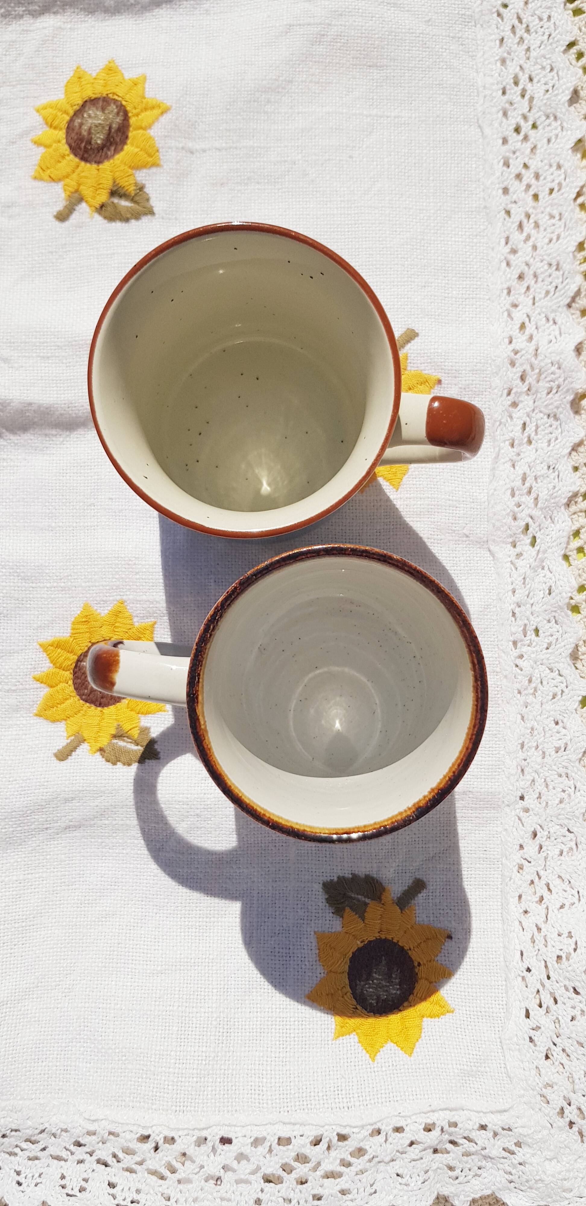 Mugs with patterns