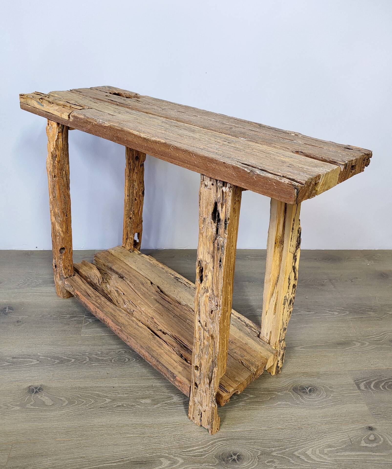 Petite console en bois brut ancien