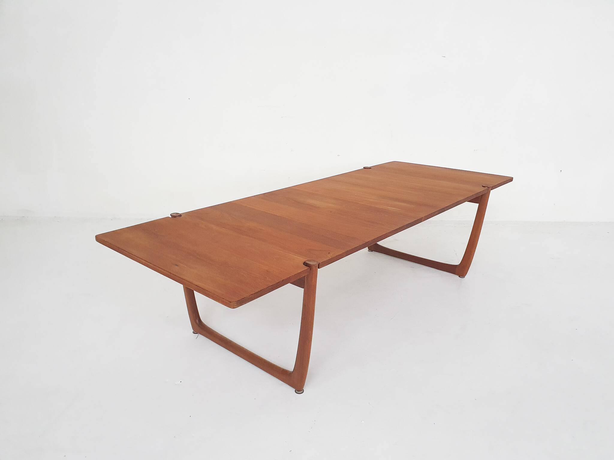 Large teak coffee table by Peter Hvidt and Orla Molgaard Nielsen model FD 575 for France and Son