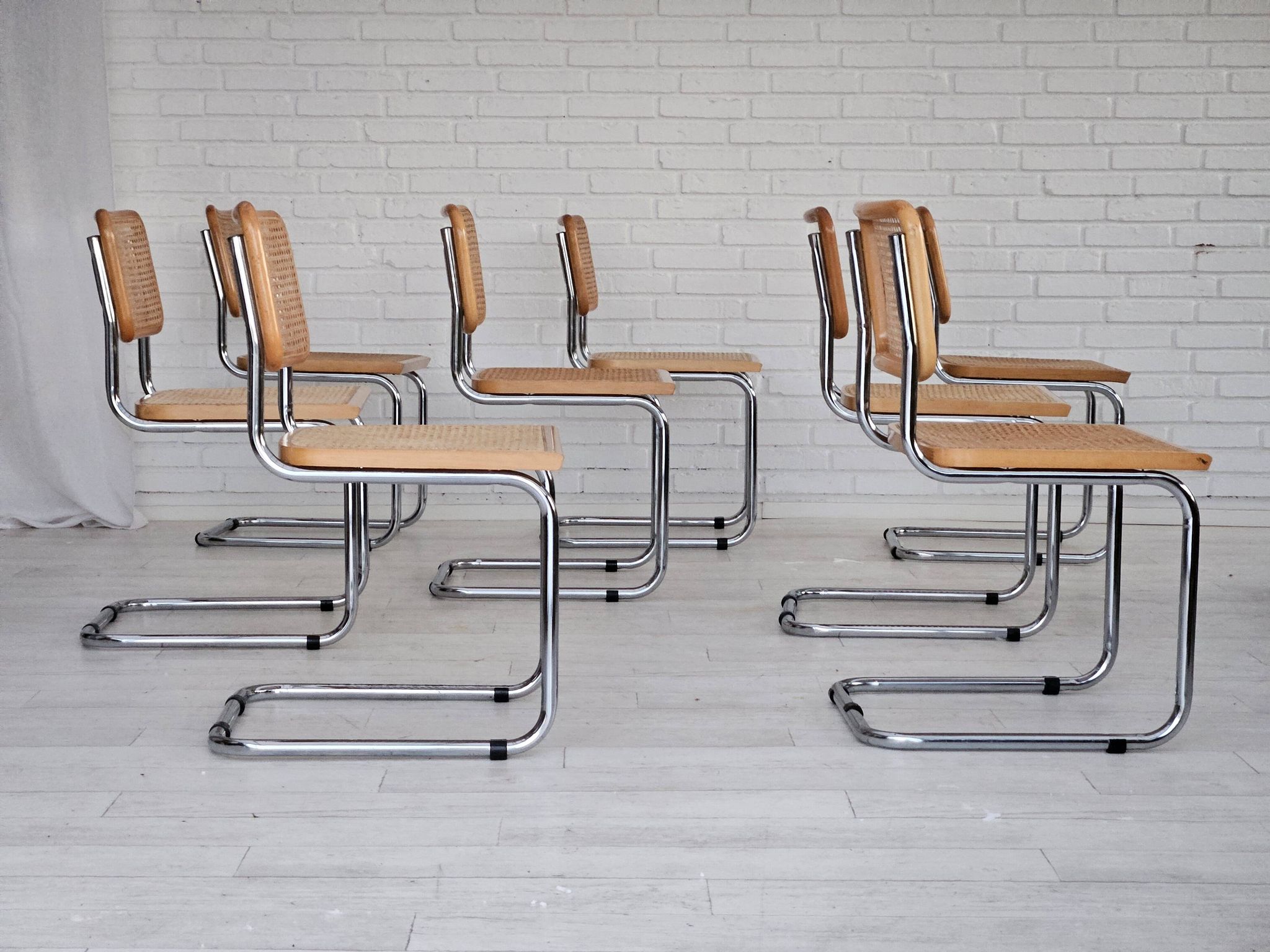 1980s, Italian design, set of 8 chairs, original good condition.