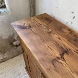 Row of pine loom furniture