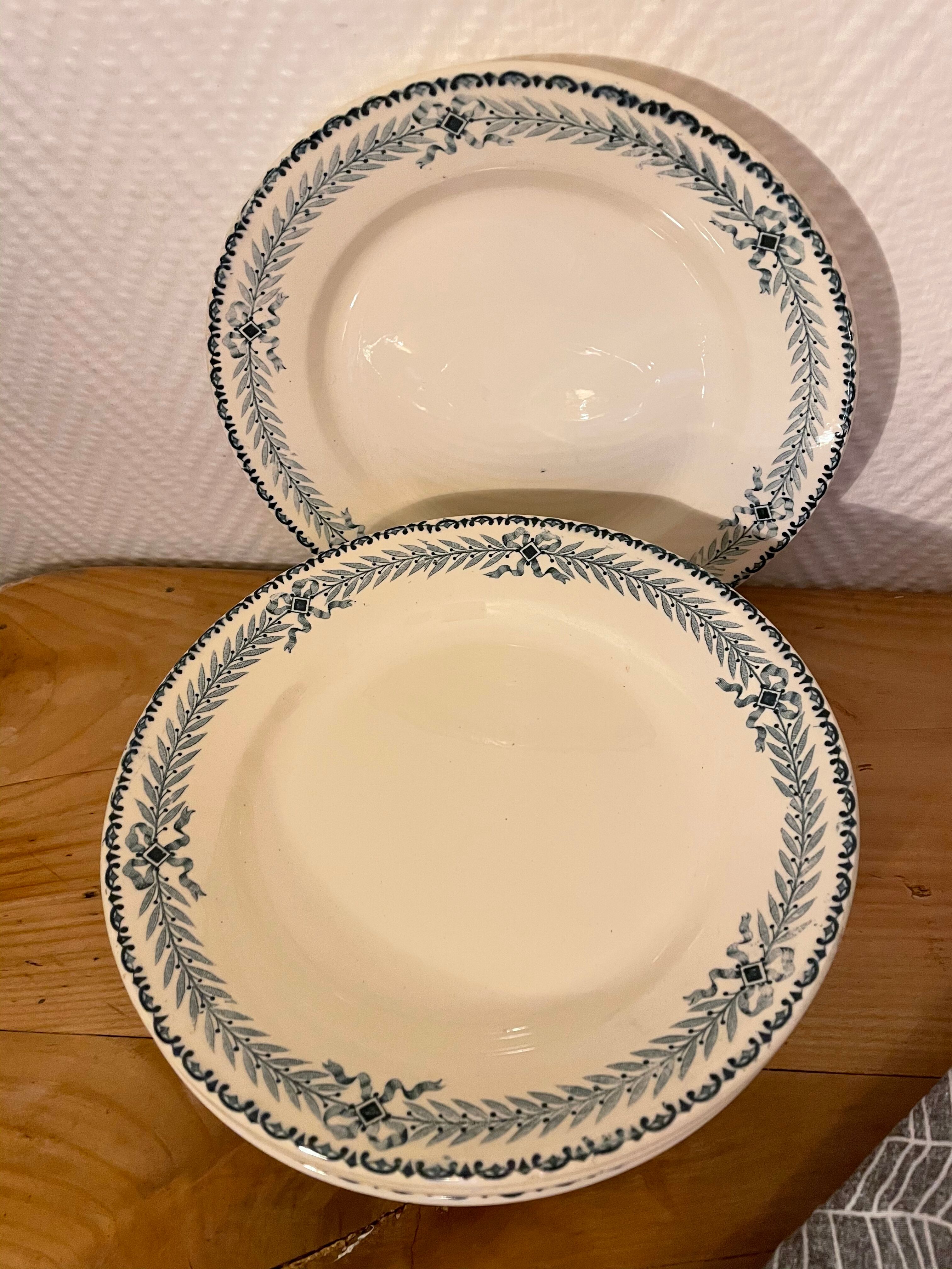 Lot of 10 iron earth plates - Chinon Service