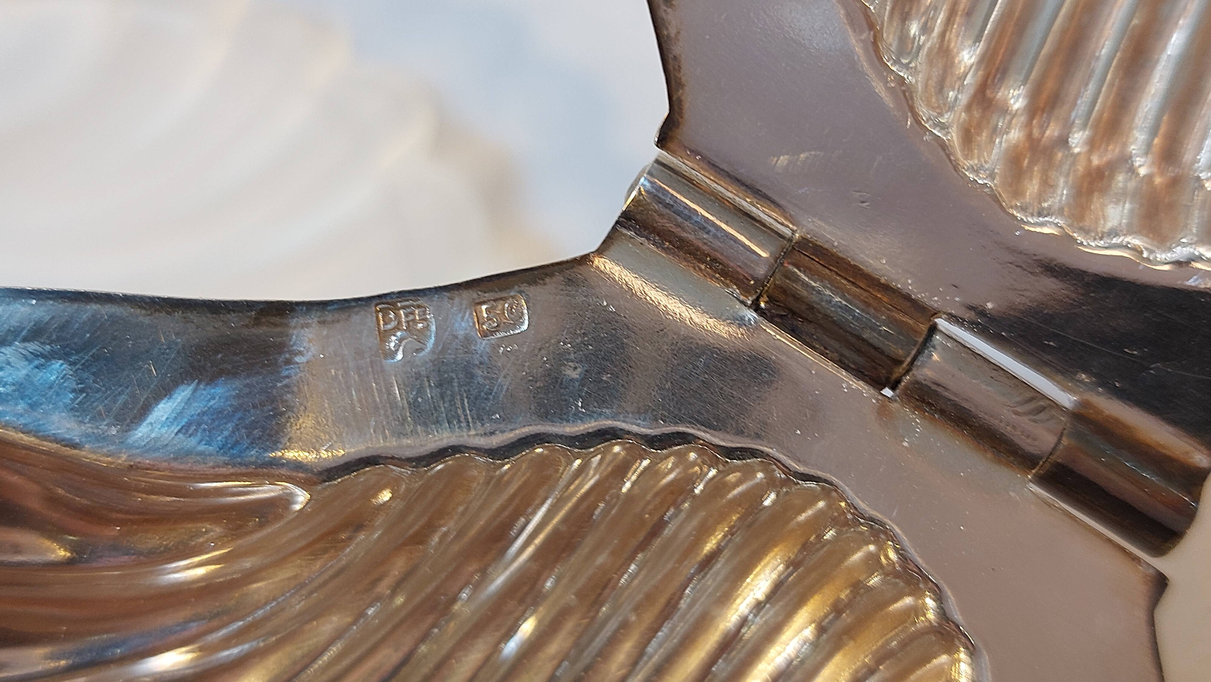 Silver-plated metal shell table butter dish with hallmarks - Art Deco