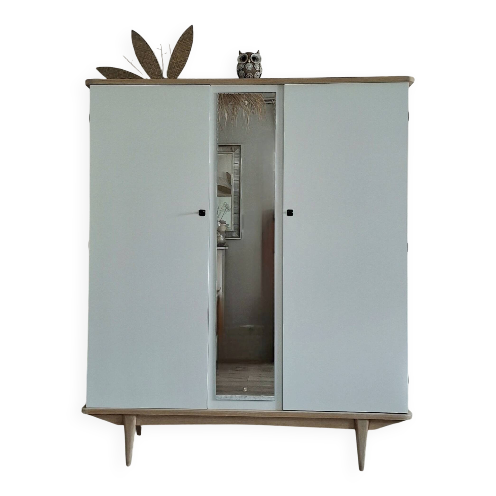 Armoire vintage années 60 relookée
