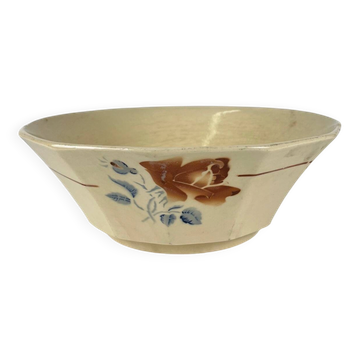 Saladier Sarreguemines motif fleur , première moitié du XXe siècle