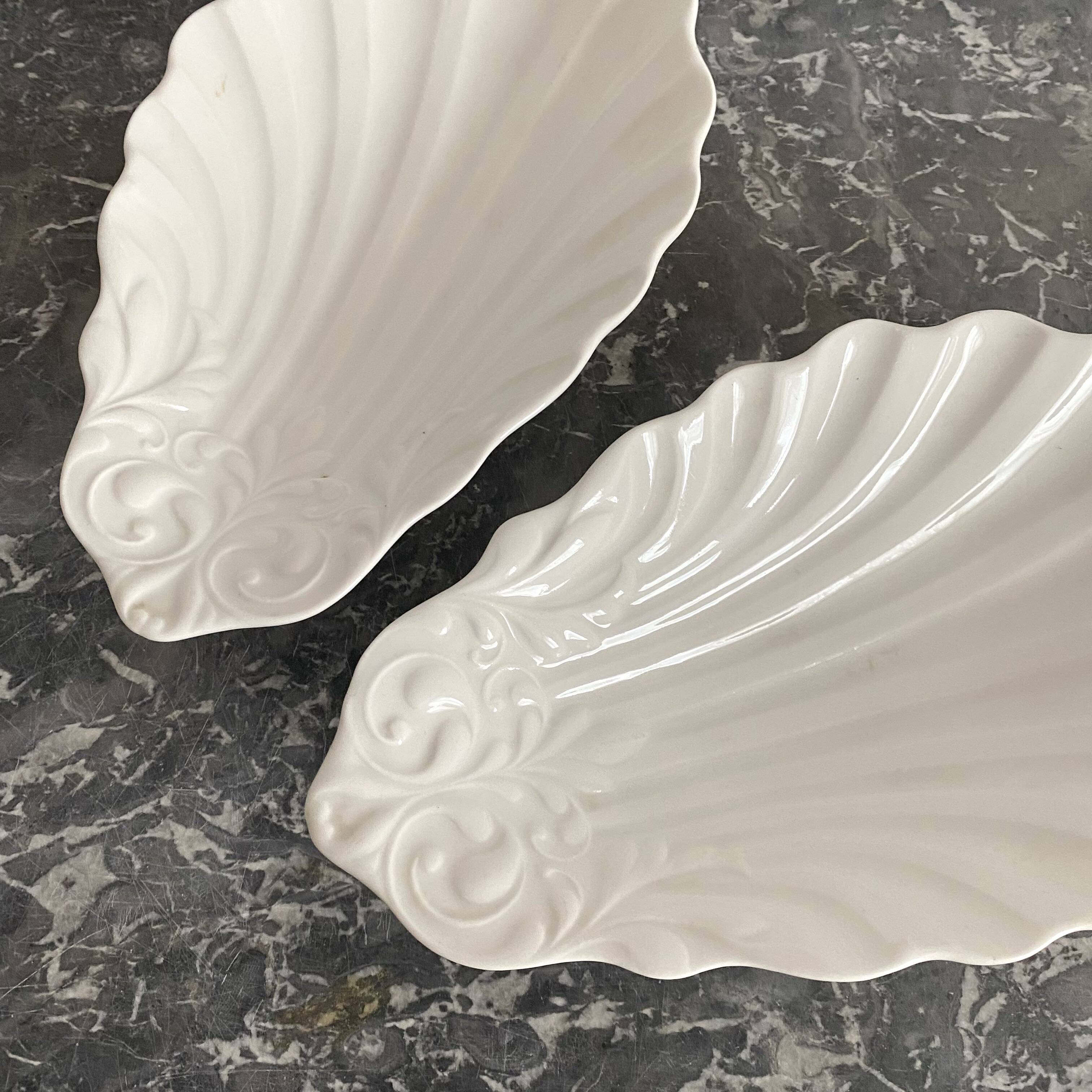 porcelain shell bowls, empty pocket