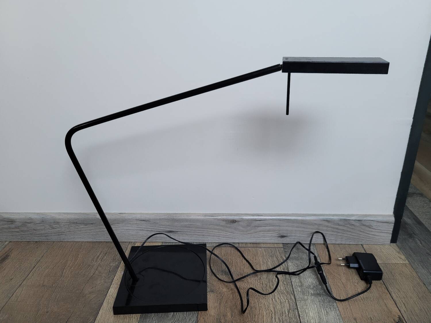 Modern Scandinavian lamp "Ninety" Luxo