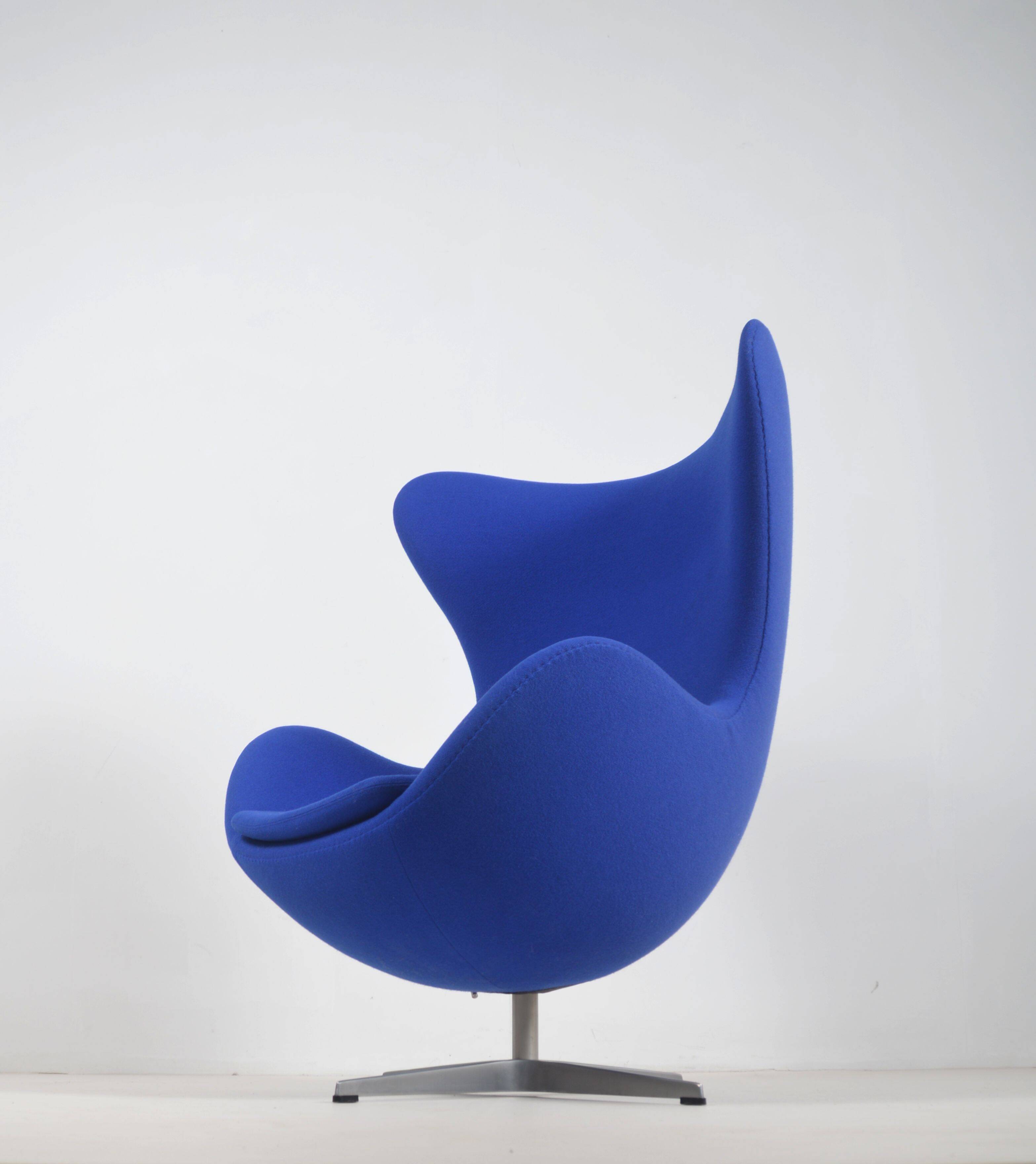 Egg Chair designed by Arne Jacobsen for Fritz Hansen