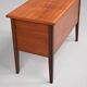 Table d'appoint en teck avec espace de rangement