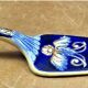 Antique Gien Renaissance cake shovel, blue background, 1941/1950
