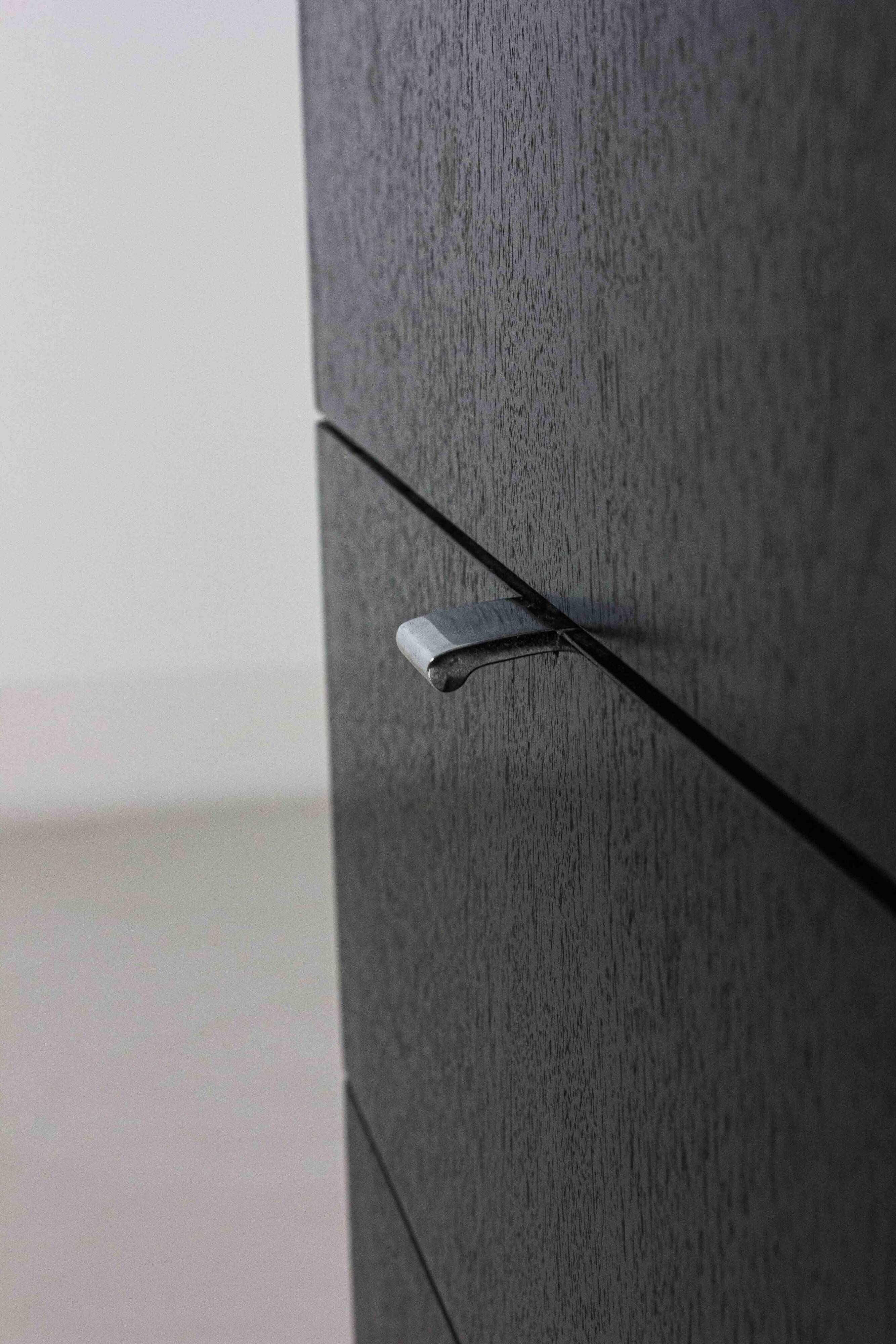 Meuble d'appoint exécutif avec serrure par Florence Knoll, 1970