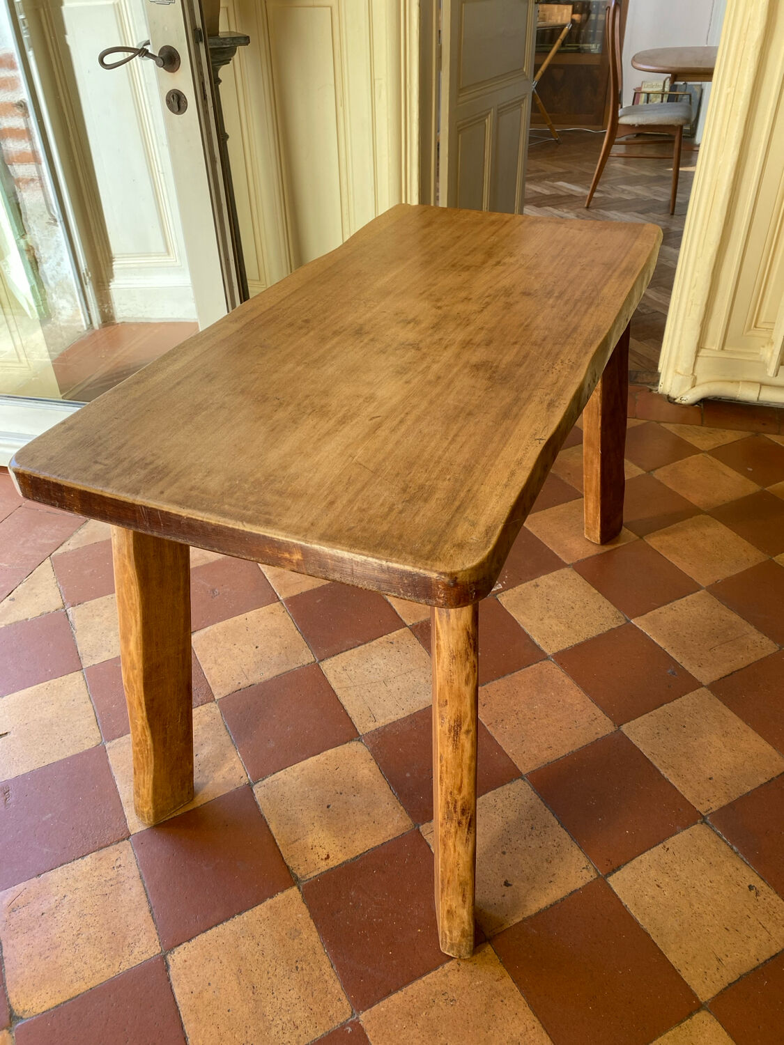 Farm table