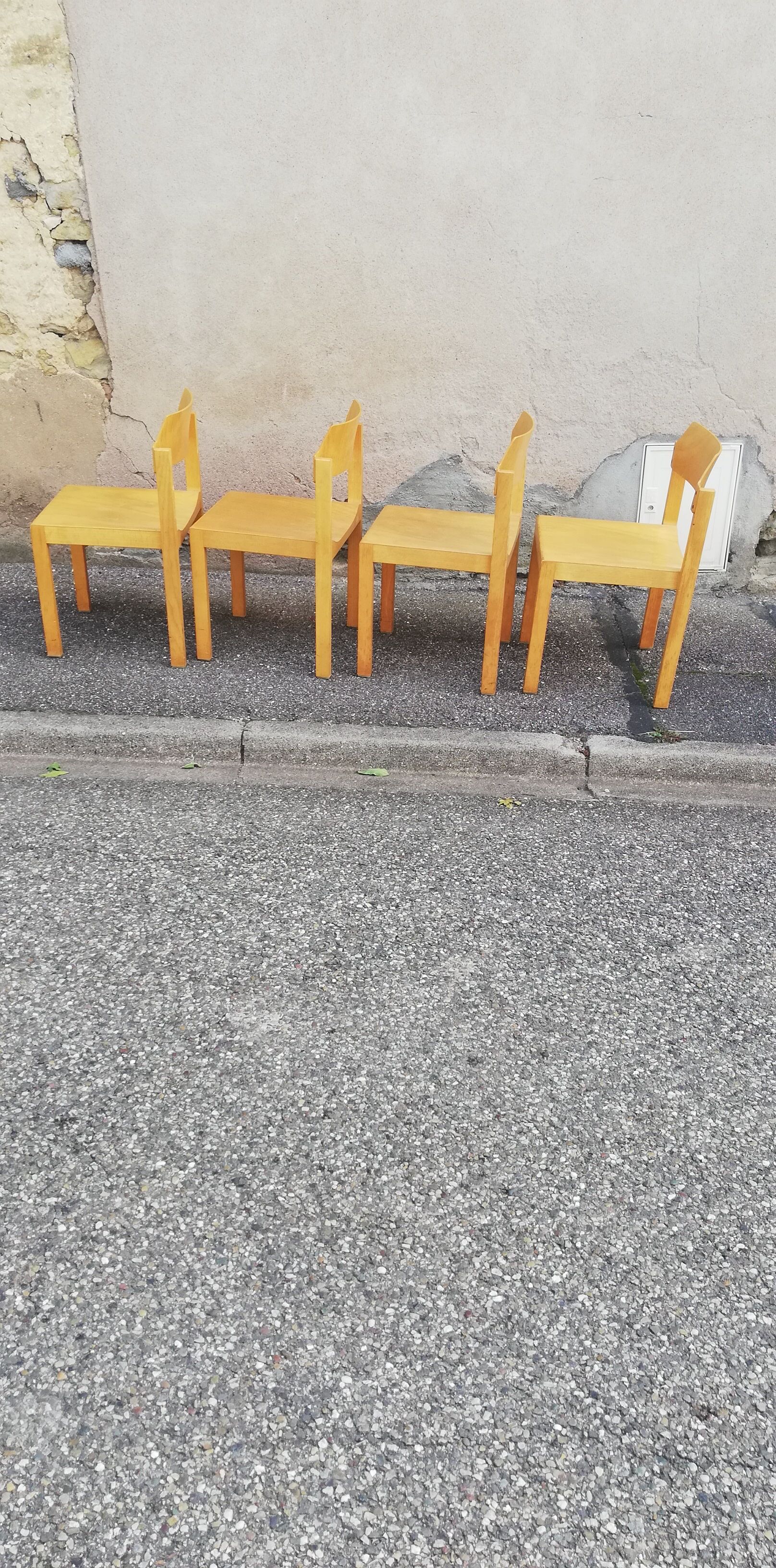 Set of 4 vintage light wood chairs