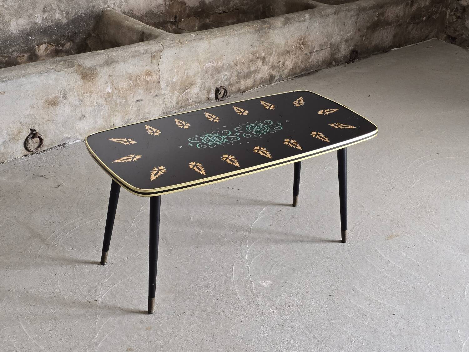 Retro coffee table