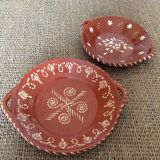 2 terracotta plates