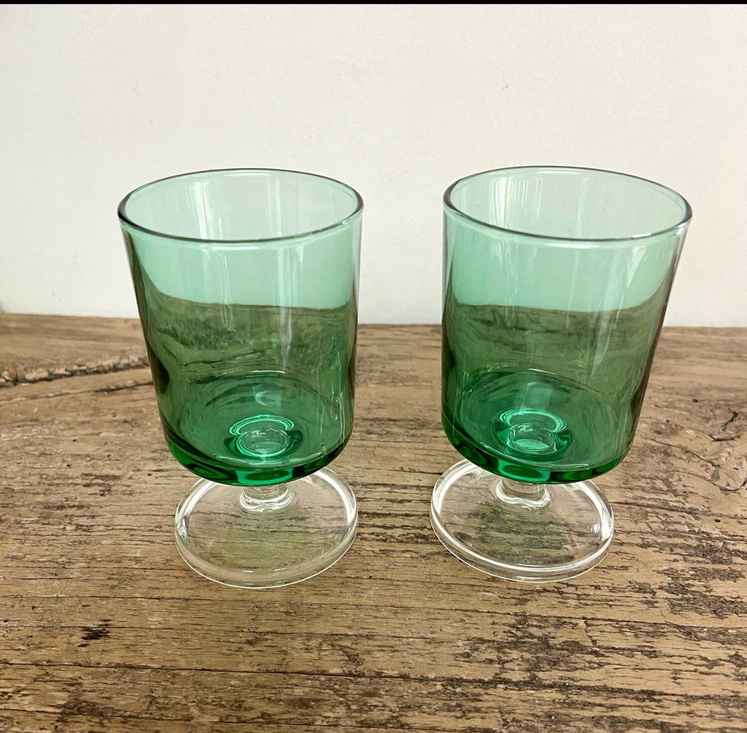 6 small emerald green LUMINARC glasses
