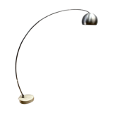 Lampadaire Arco en inox brossé avec le pied en travertin 1970