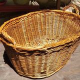 Wicker laundry basket