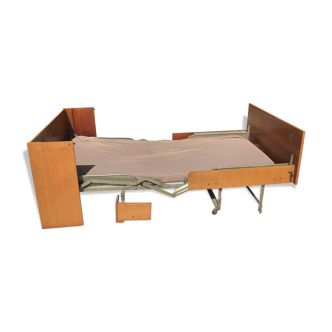 Vintage cot