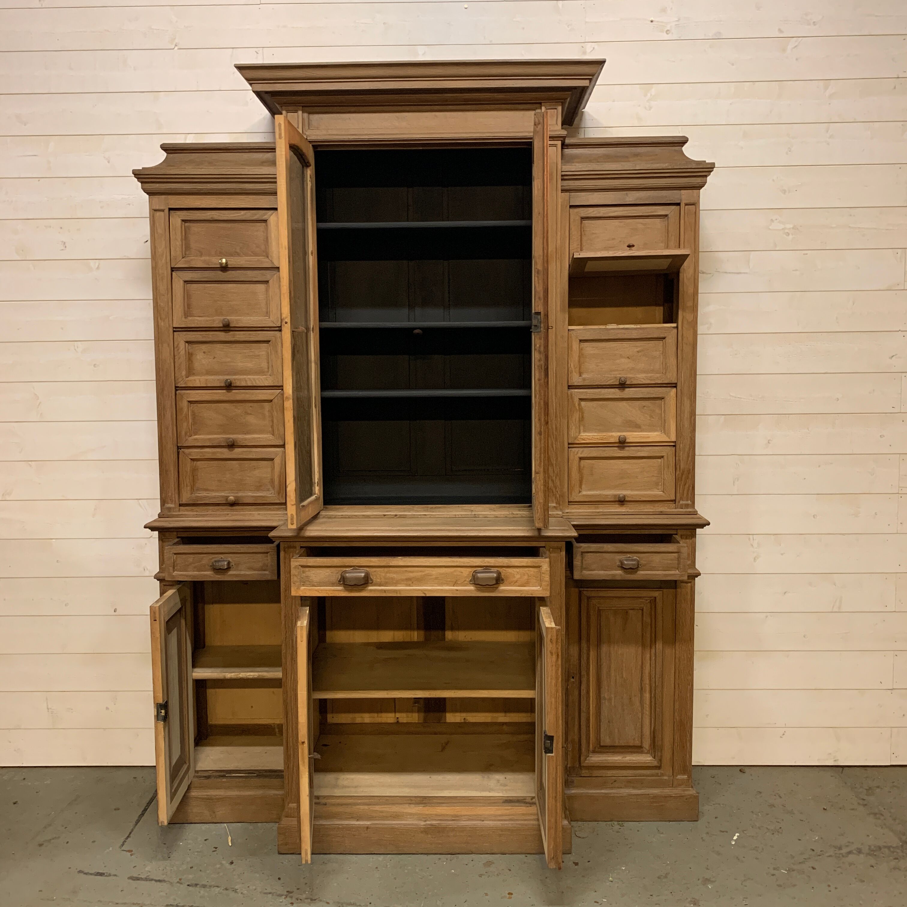 Meuble de métier 1930