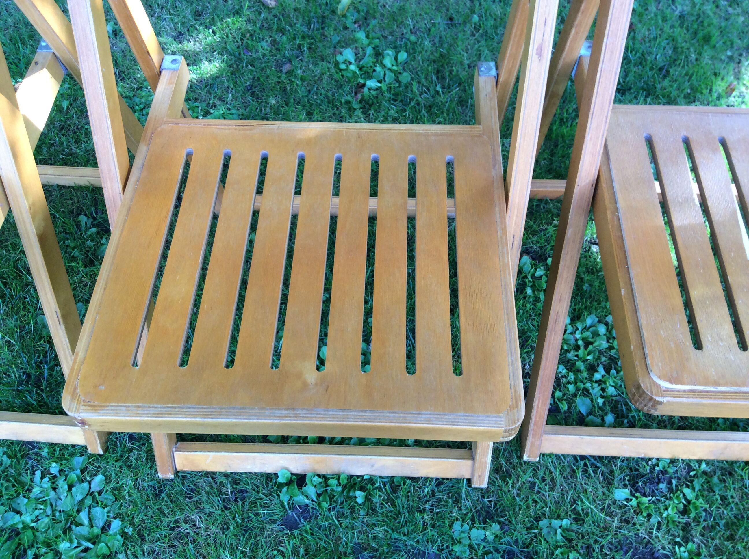 Series of 3 folding chairs