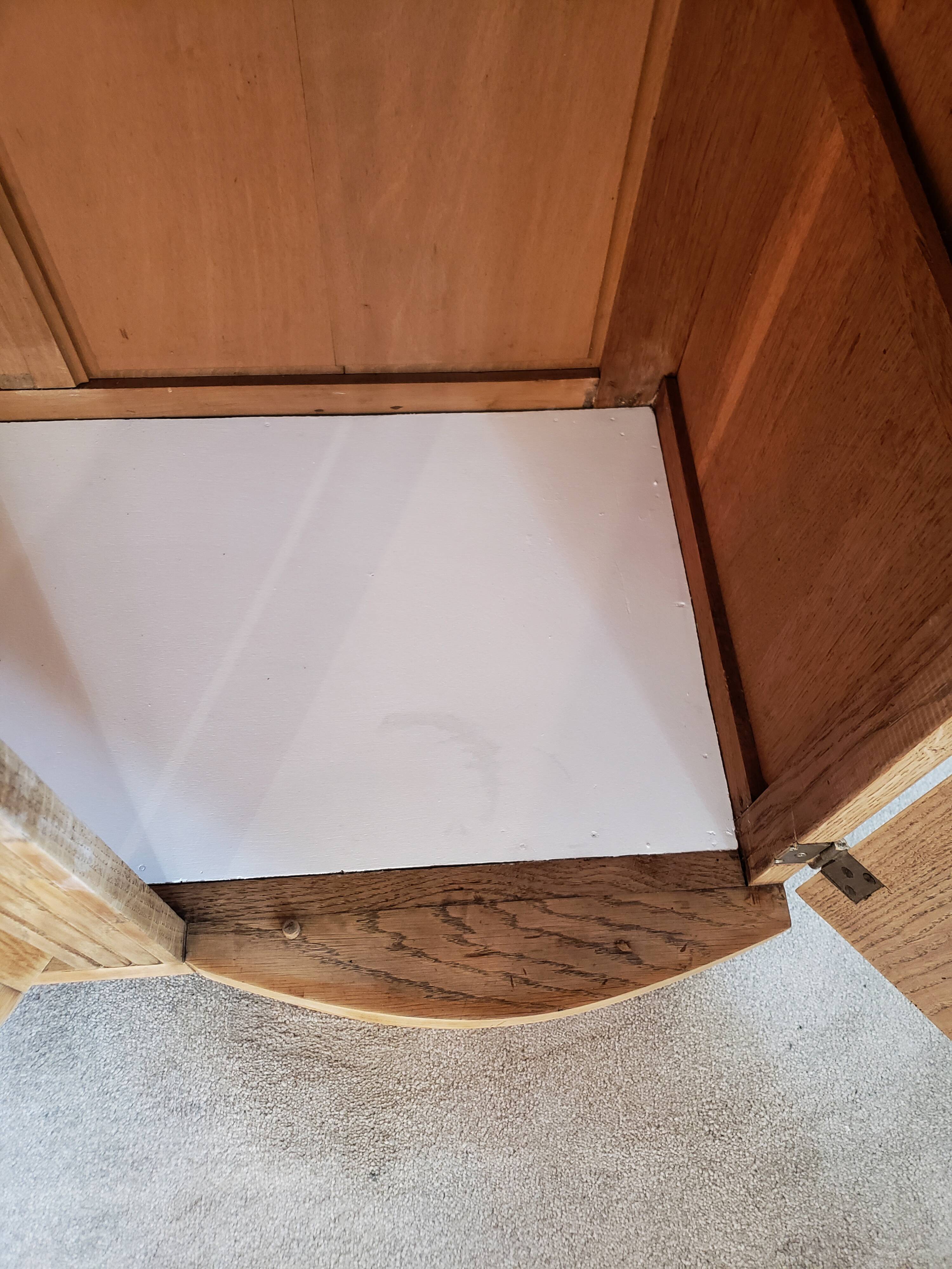 Art-deco buffet in raw oak