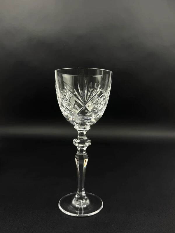 4 verres à vin en cristal taillé Artisanat de Lorraine