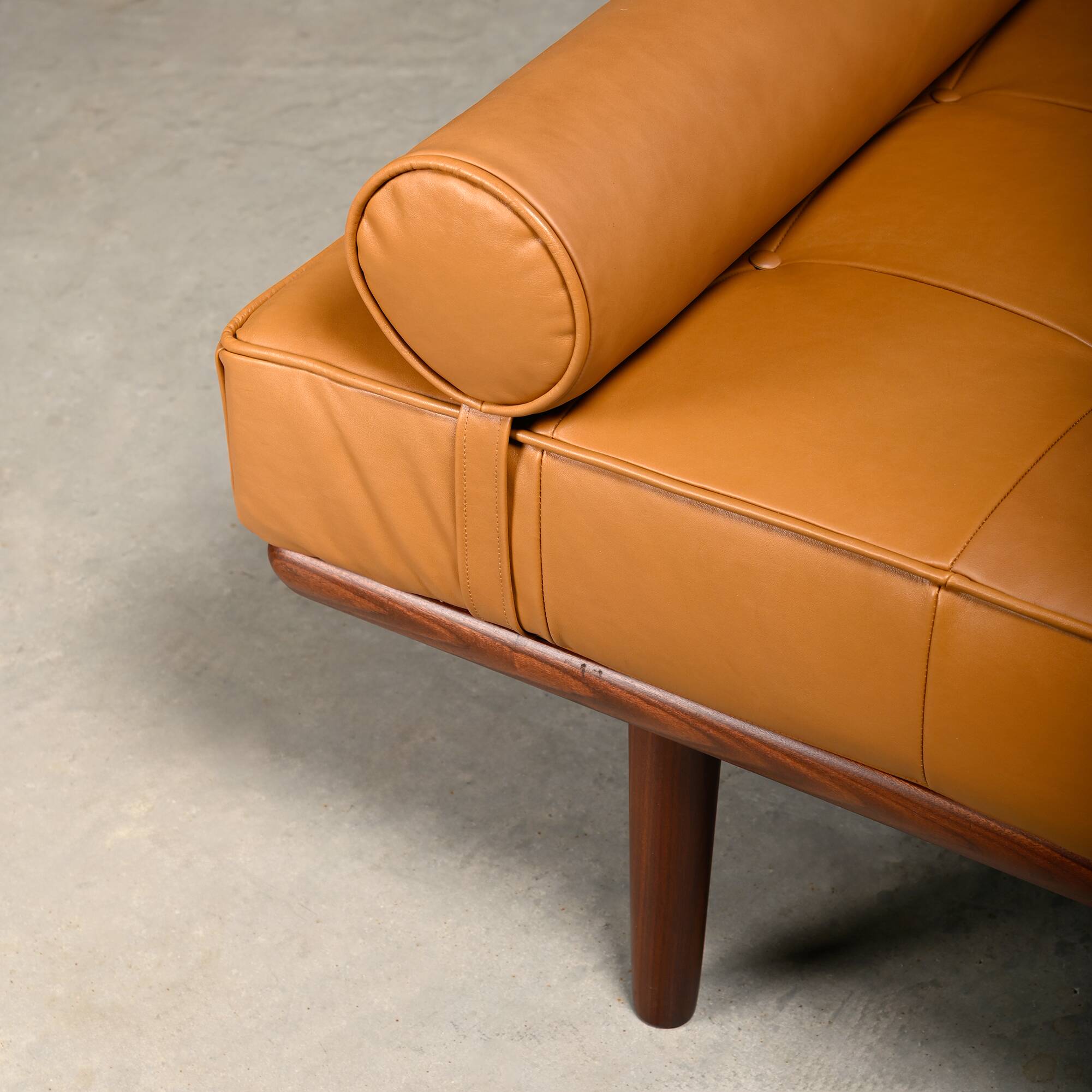Hans J. Wegner GE19 Daybed in Teak and Camel Leather for Getama Denmark