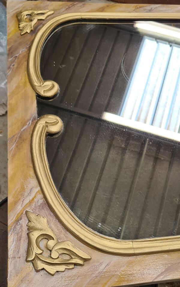 Miroir bois faux marbre, 134x80 verre au mercure