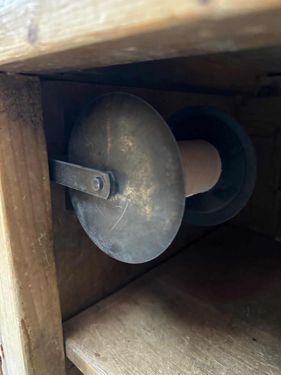 Old fir counter