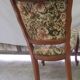 Chaise style Louis XV en bois et tissu fleuri
