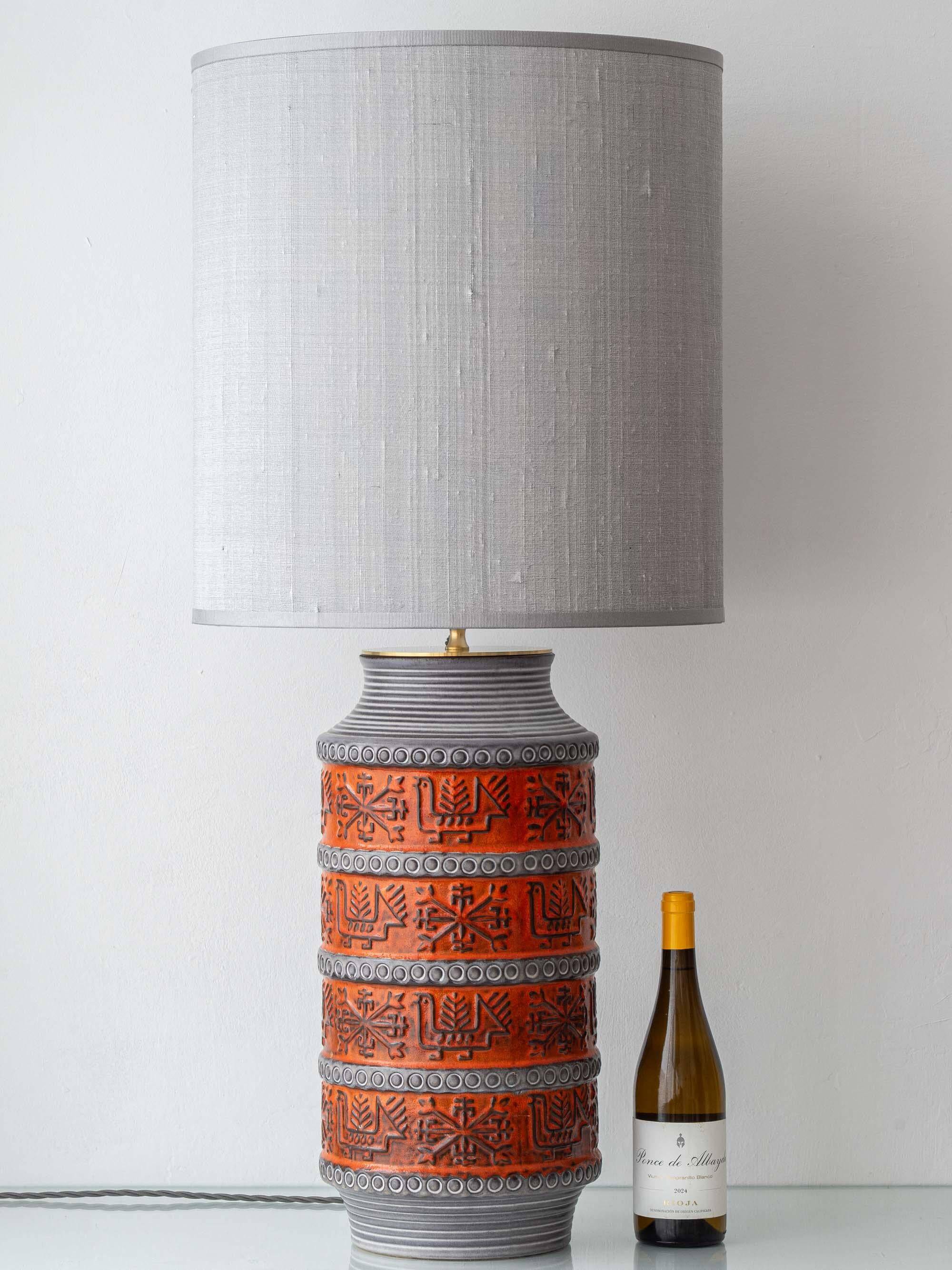 Lampe de table en céramique Bay Keramik Mid-Century moderne surdimensionnée, abat-jour en soie neuve