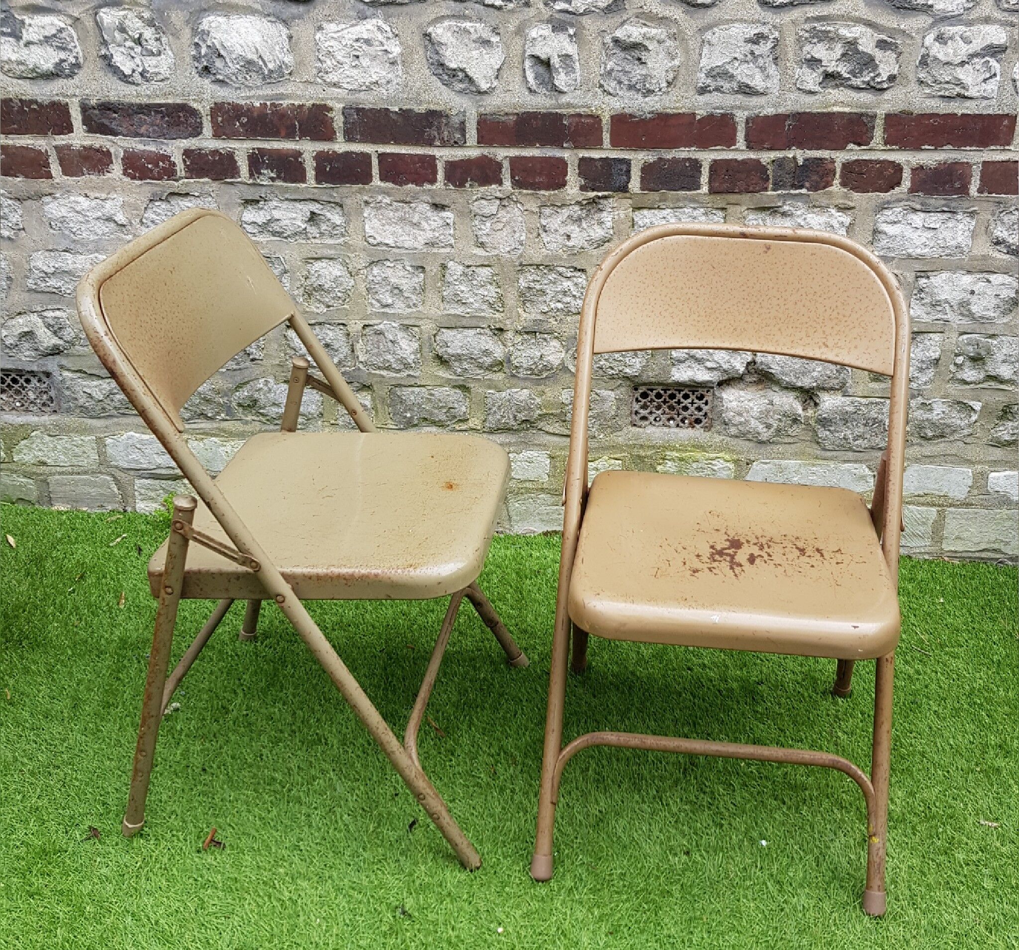 Metal folding chairs