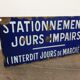 Plaque émaillée de stationnement