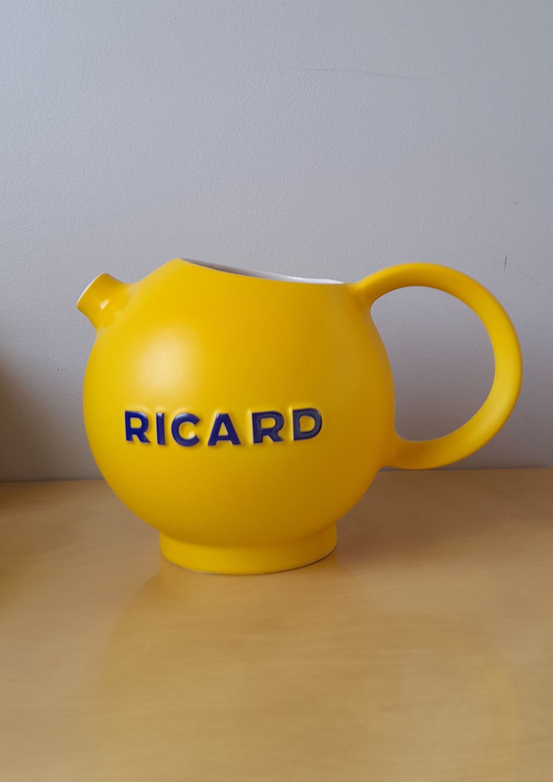 Carafe jaune Ricard