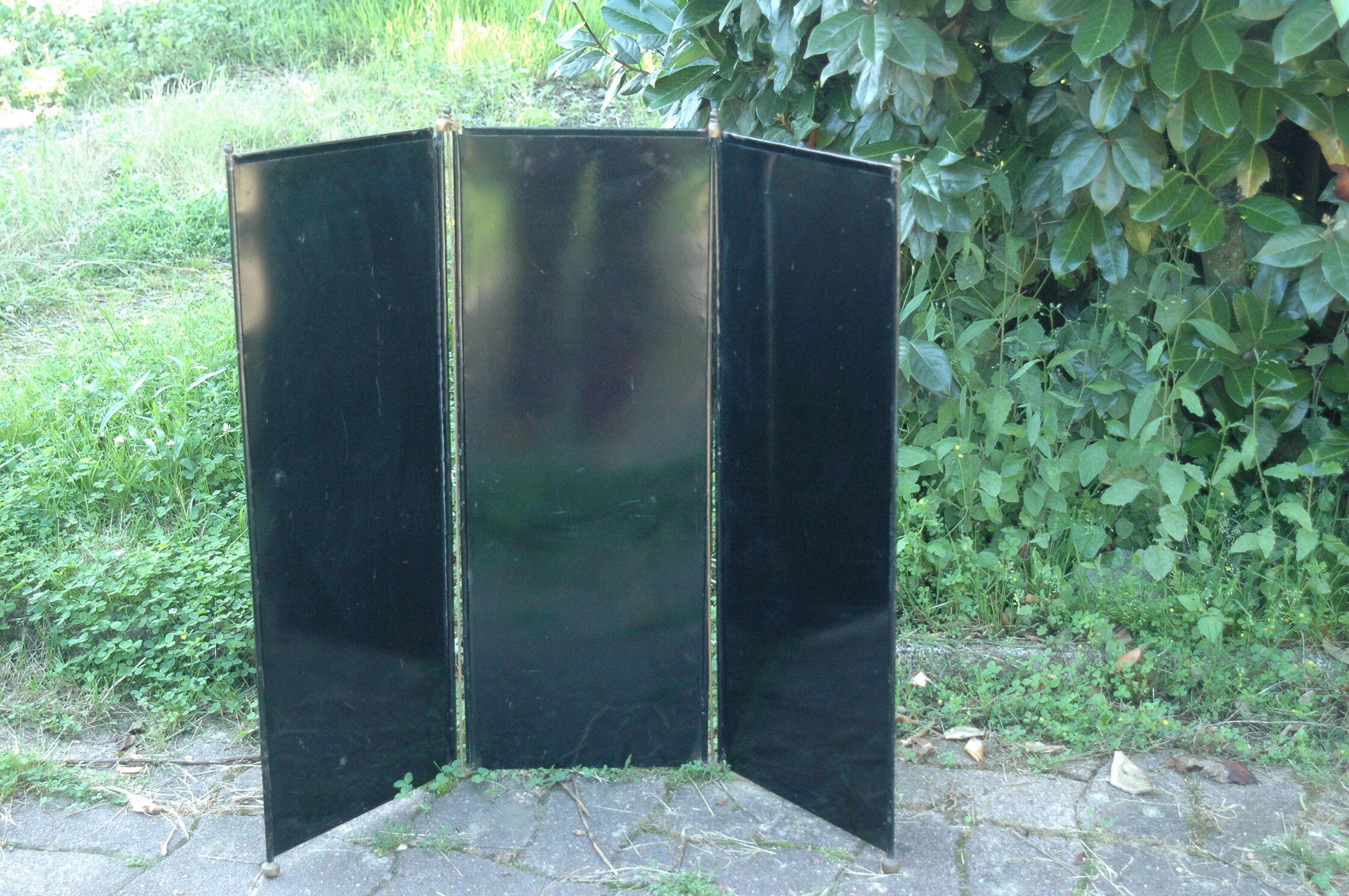 old fire screen in decoré steel 1900