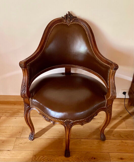 Late 19th century Louis XV-style office chair