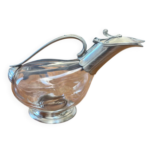 Carafe à vin en étain