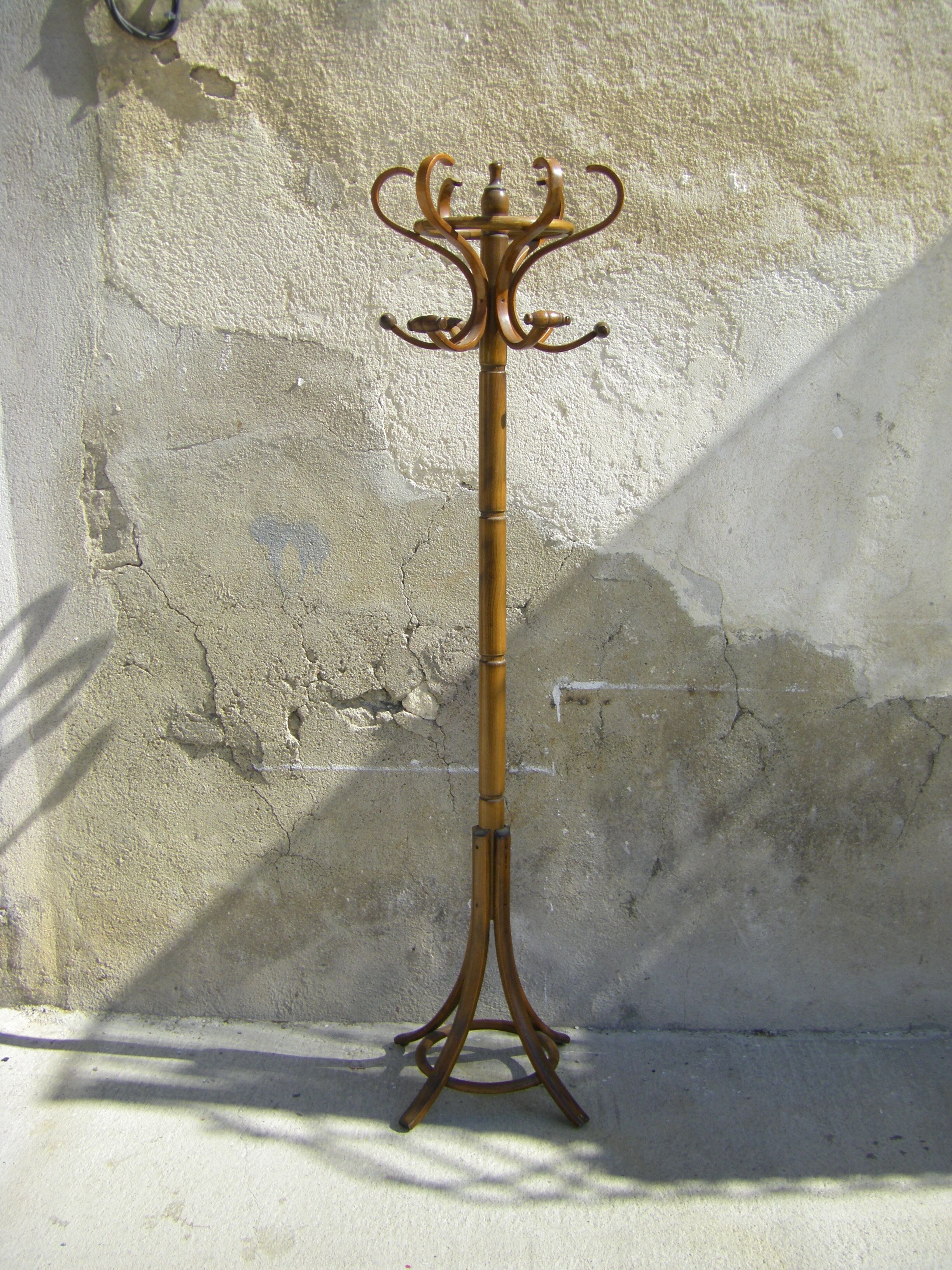 Vintage parrot coat rack