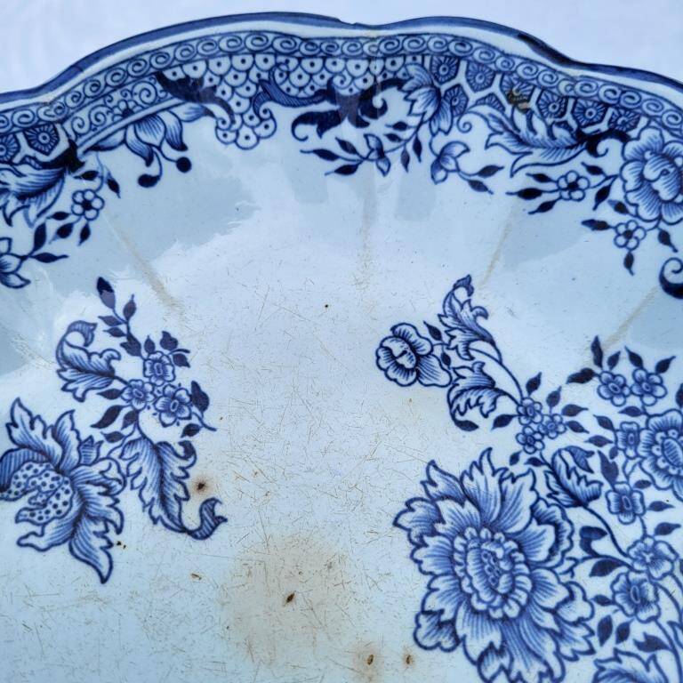 Longwy Chinese compote bowl 19th century salamanders