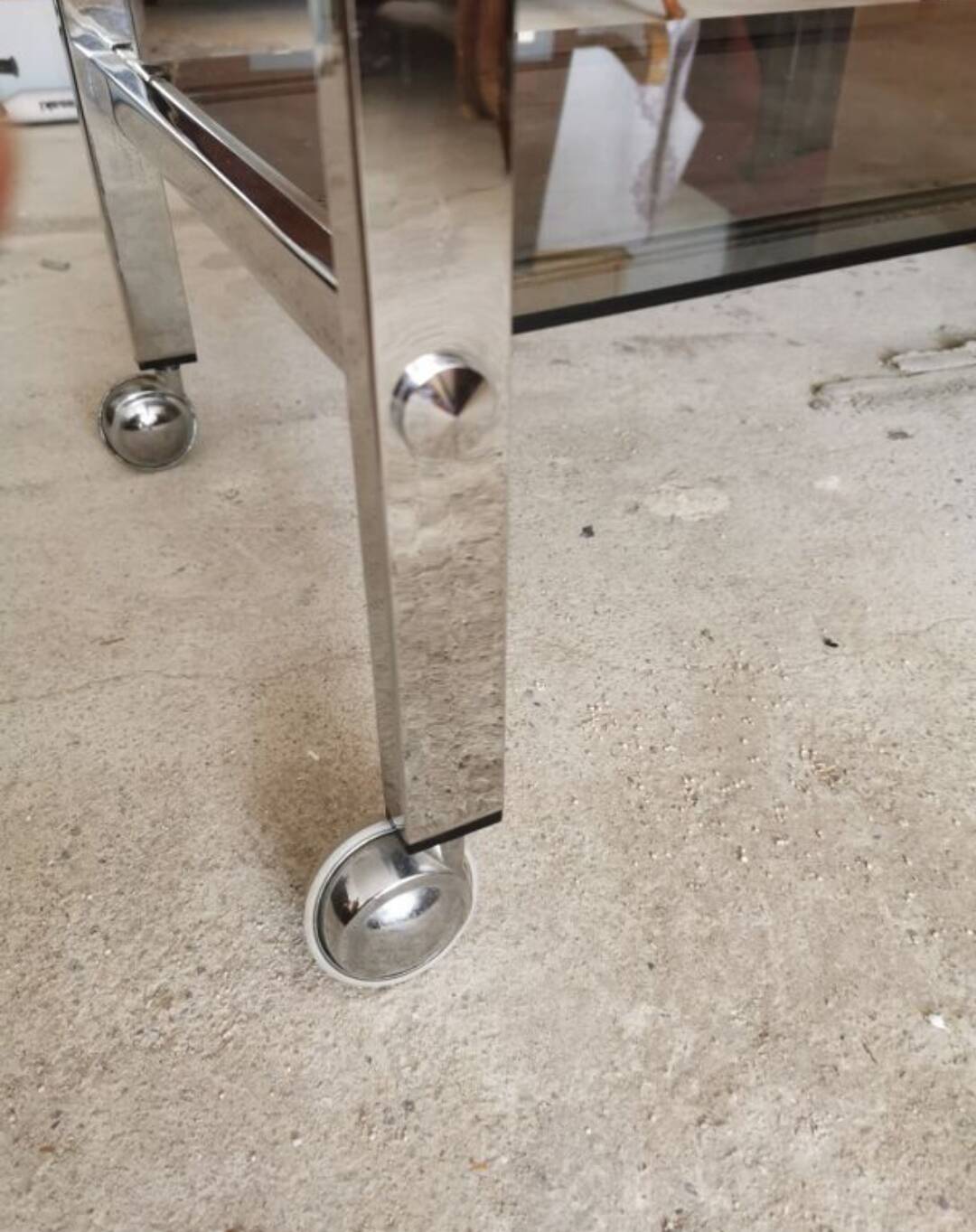 Table d'appoint, desserte, console en verre et métal chromé