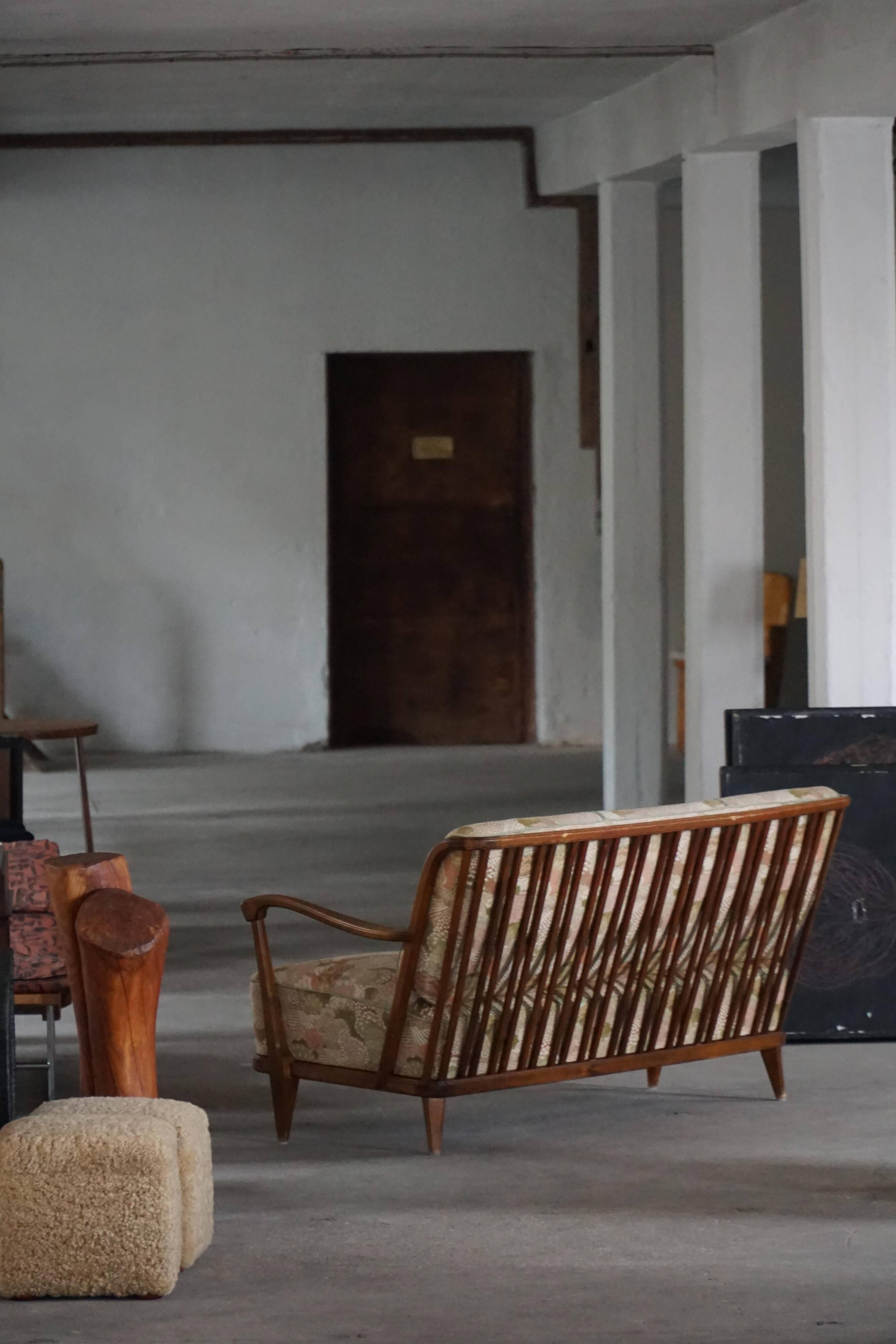 Svante Skogh, freestanding canapé in floral fabric, modern Swedish, 1940s