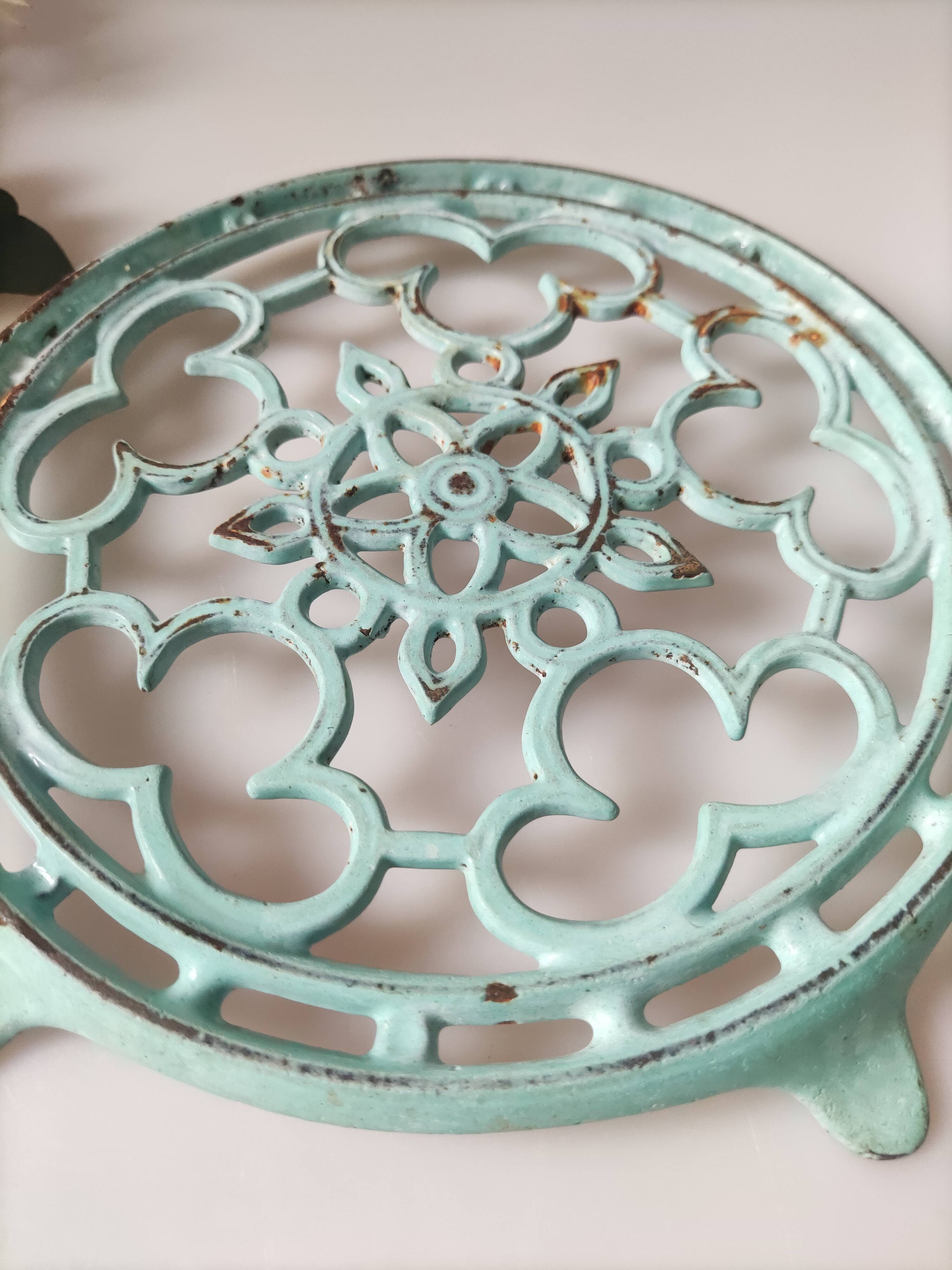 Water green cast iron underside