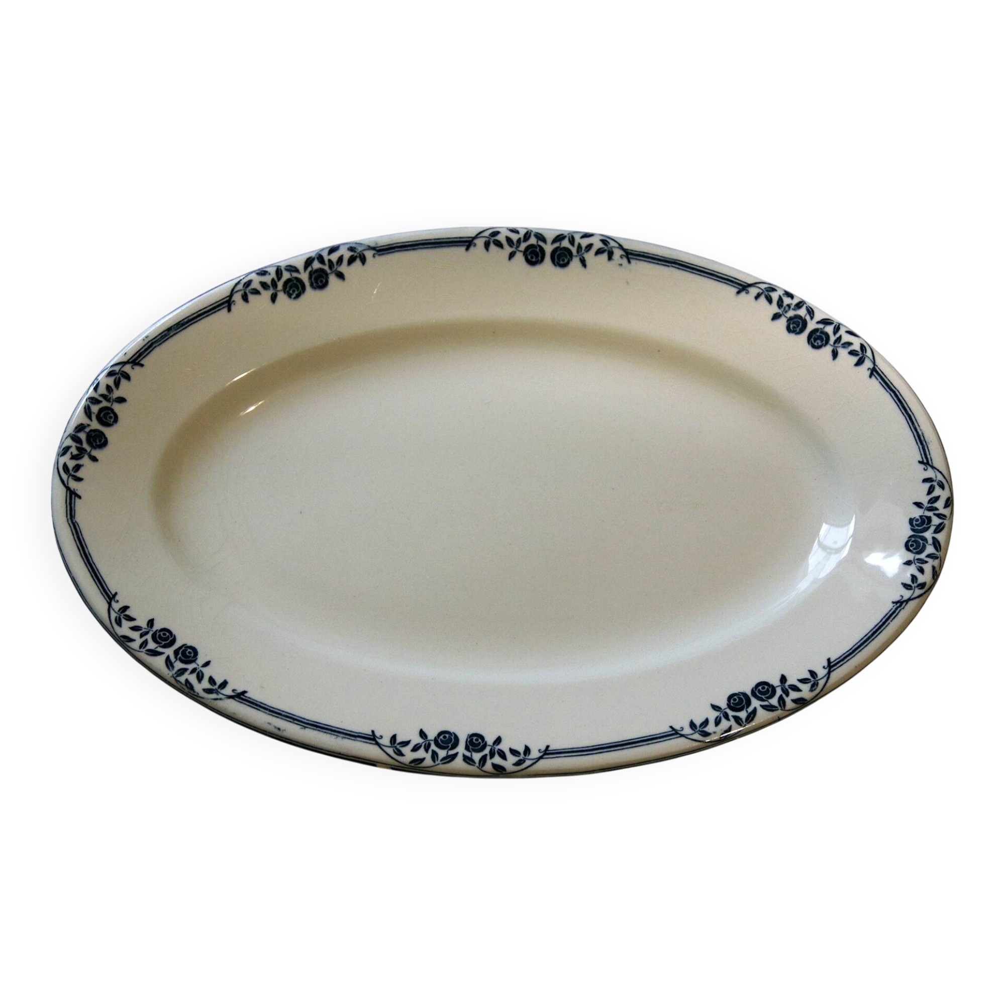 Oval plate Terre de Fer Salins model "Saussure" 37 x 24cm in very good condition.