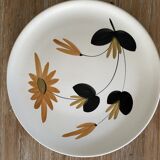 2 Floral plates