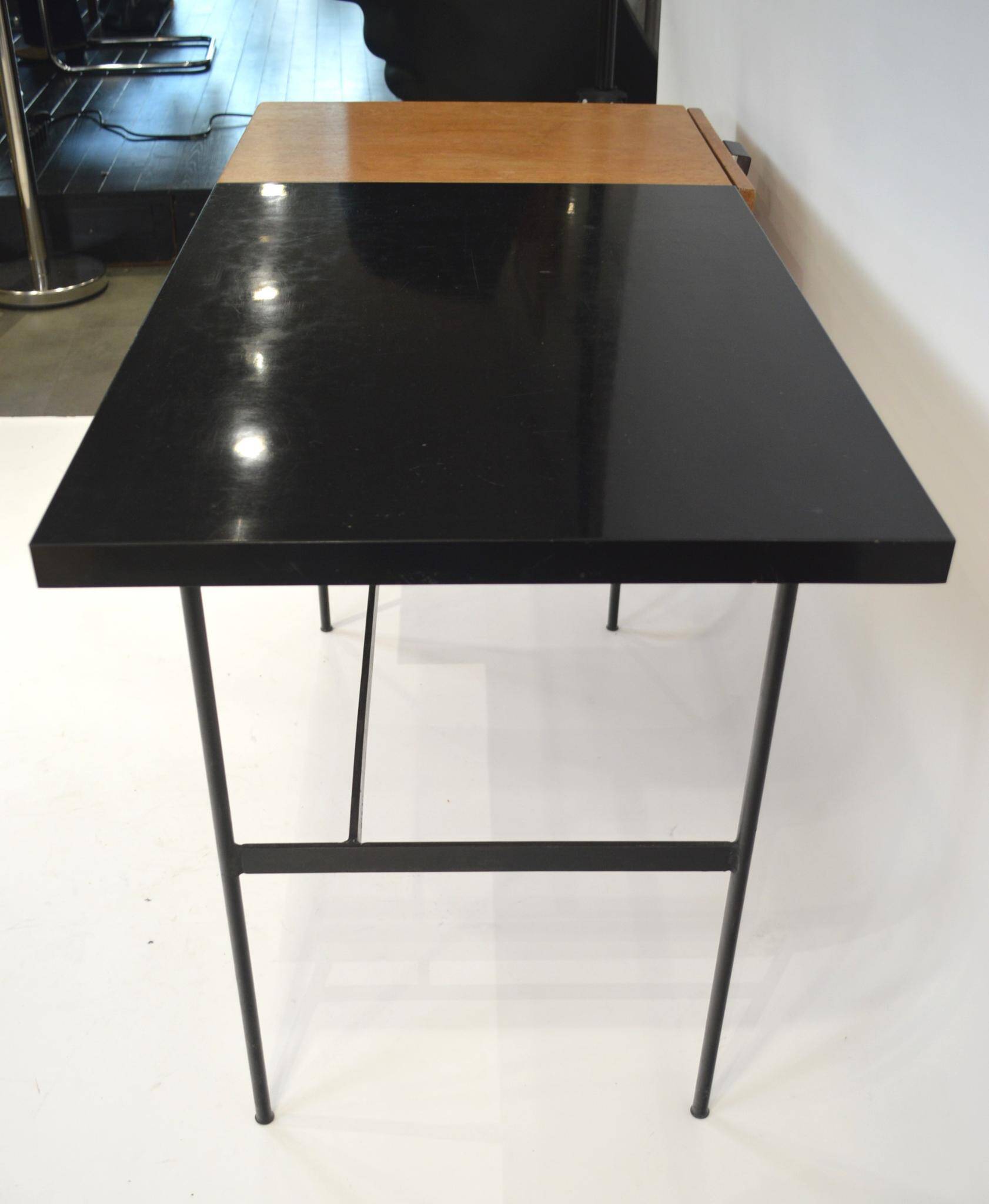 Bureau CM141 de Pierre Paulin